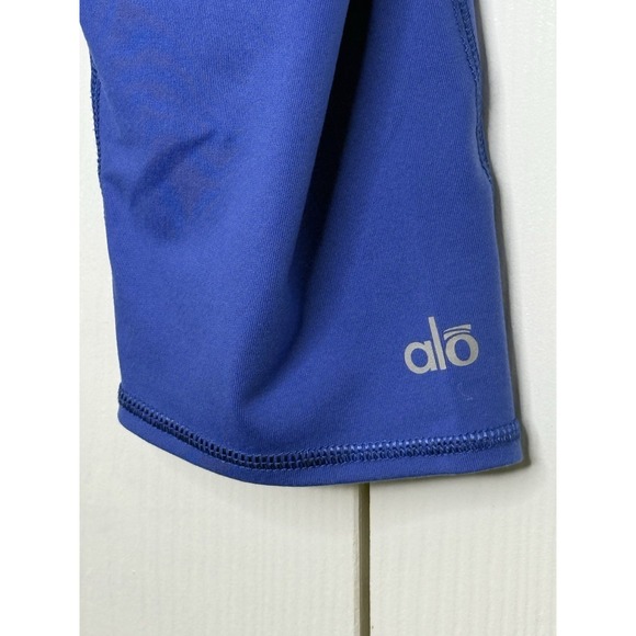 ALO COOLFIT Yoga Electric Blue Capri Leggings Medium Small‎ - Picture 5 of 11